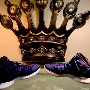 Mens basketball shoes